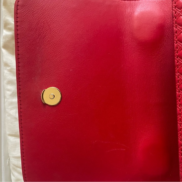 SOLD Tory Burch Marion embossed shrunken shoulder bag red - Picture 3 of 14